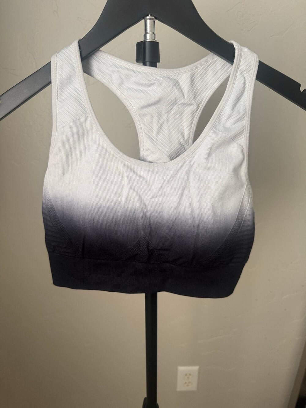 ZYIA Active Ombre Seamless Racerback Sports Bra Black White Size M